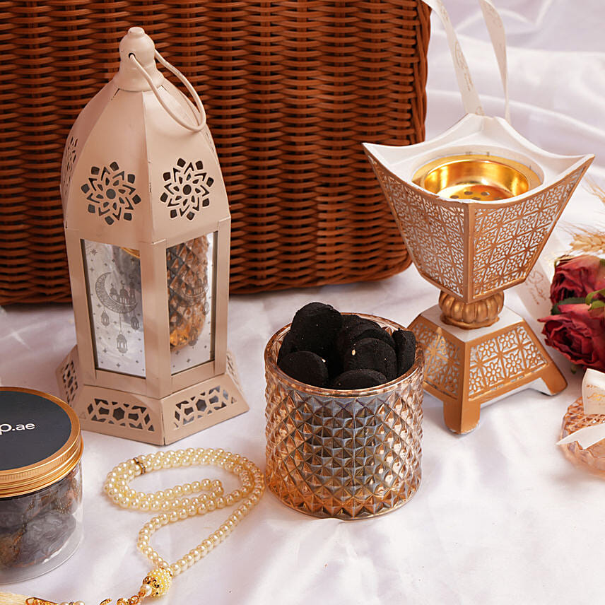 Golden Ramadan Gift Hamper