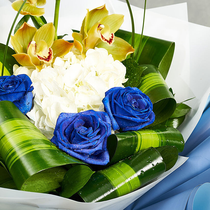 Graceful Mixed Flowers Bouquet