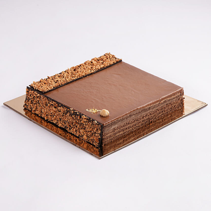 Hazelnut Praline Cake 8 Portion