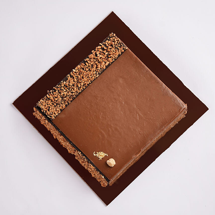 Hazelnut Praline Cake 8 Portion