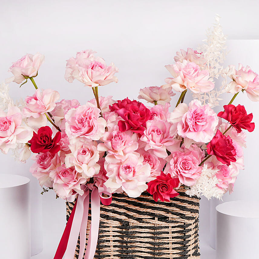 Incredible Roses Premium Basket