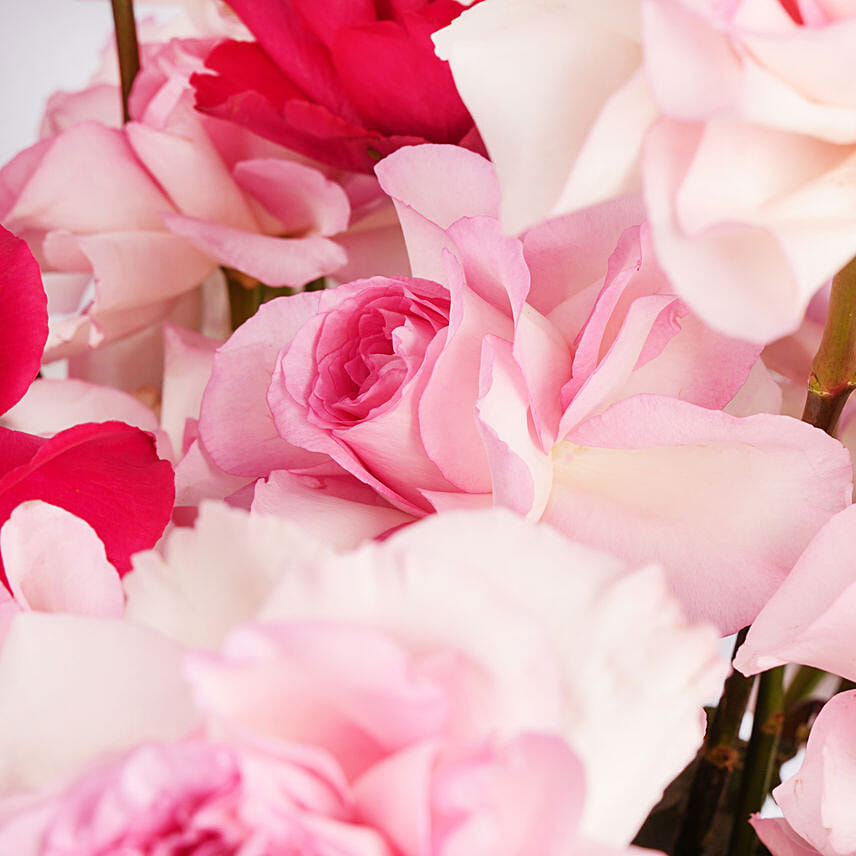 Incredible Roses Premium Basket