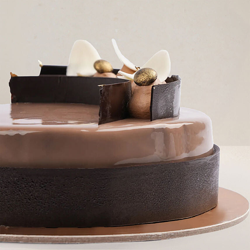 Luxurious Caramel Gold Fudge One Kg Cake