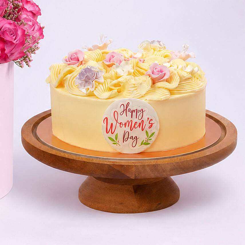 Luxury Roses And Cream Cake Combo