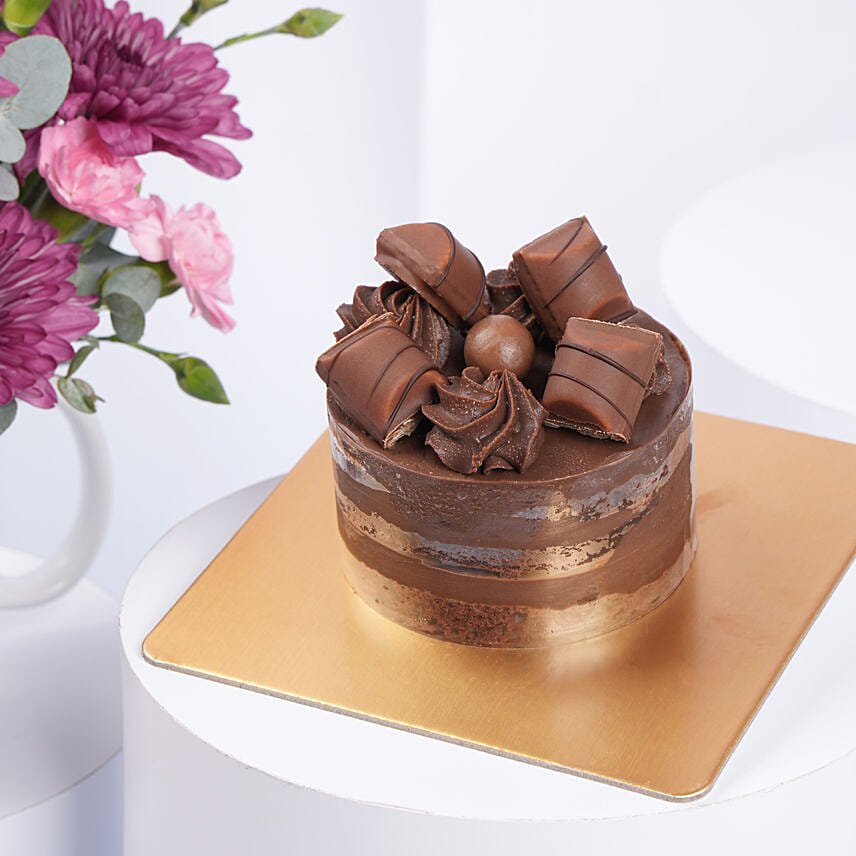 New Year Flower Mug And Mono Cake