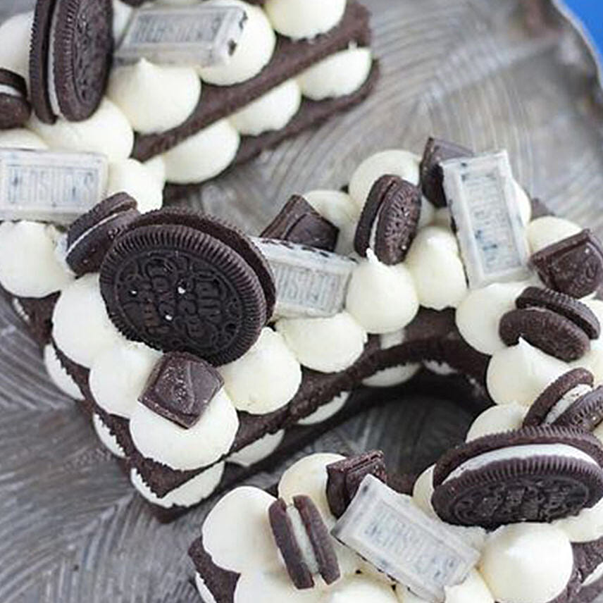 Number 5 Oreo Cookies Vanilla Cake