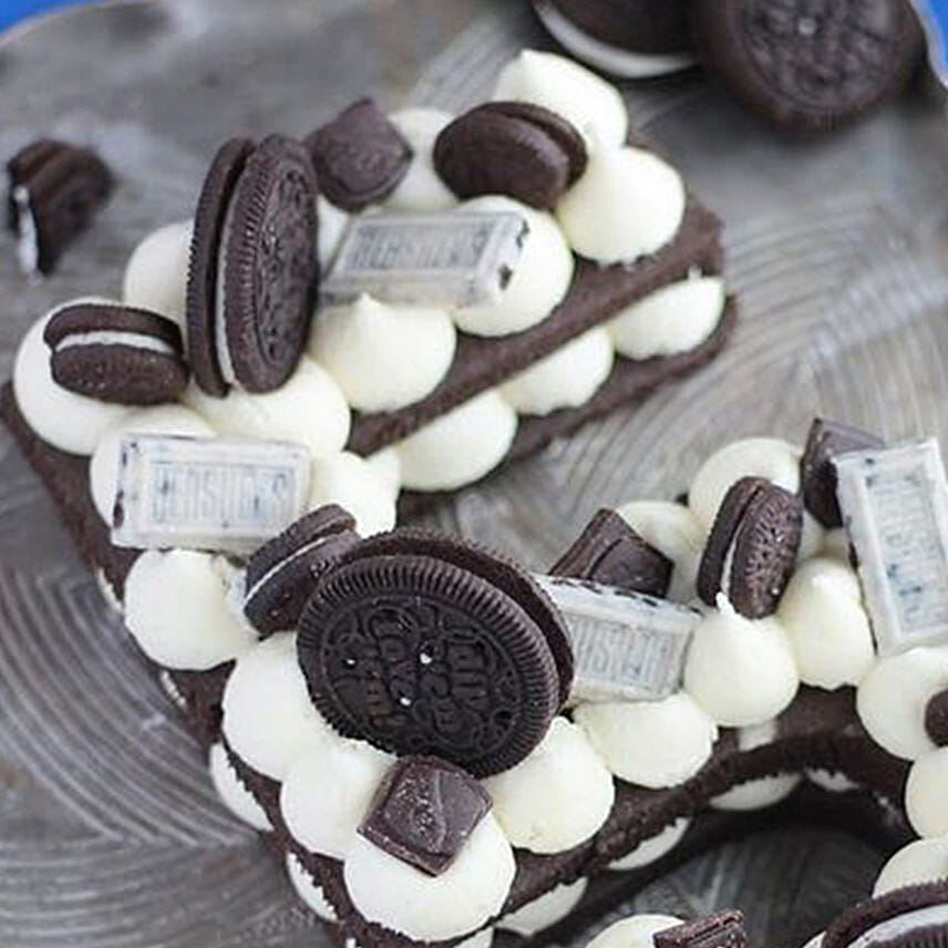 Number 5 Oreo Cookies Vanilla Cake