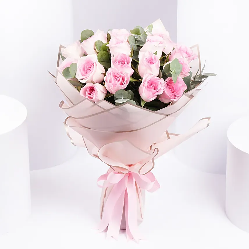 Passionate 18 Pink Roses Bouquet