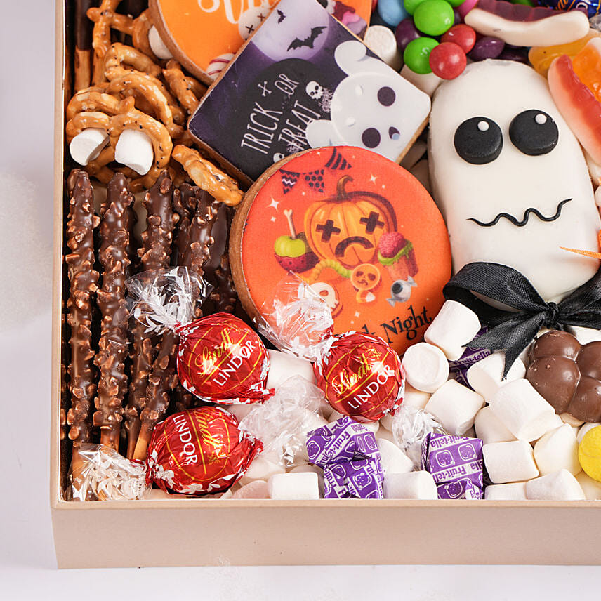 Peek A Boo Treats Box