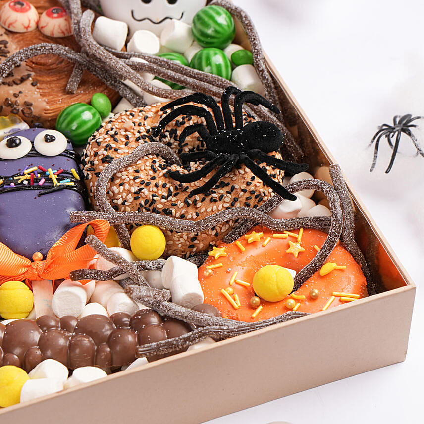 Peek A Boo Treats Box