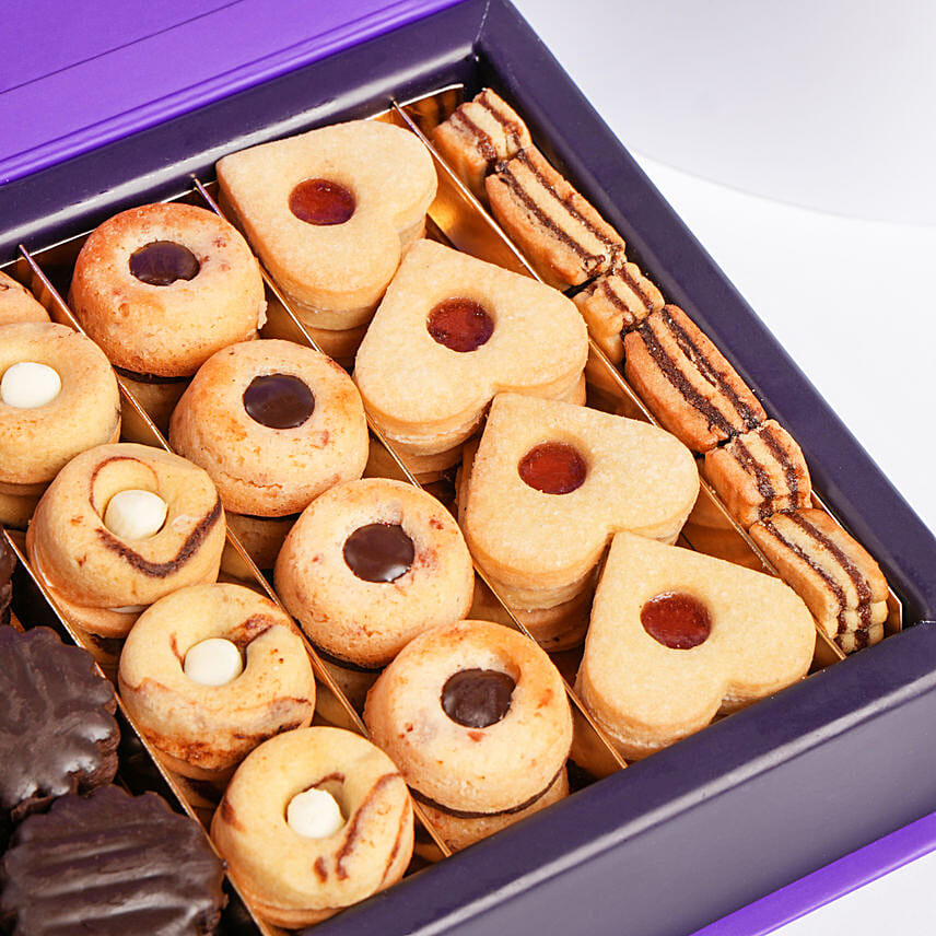 Petit Four Medium Gift Box By Wafi