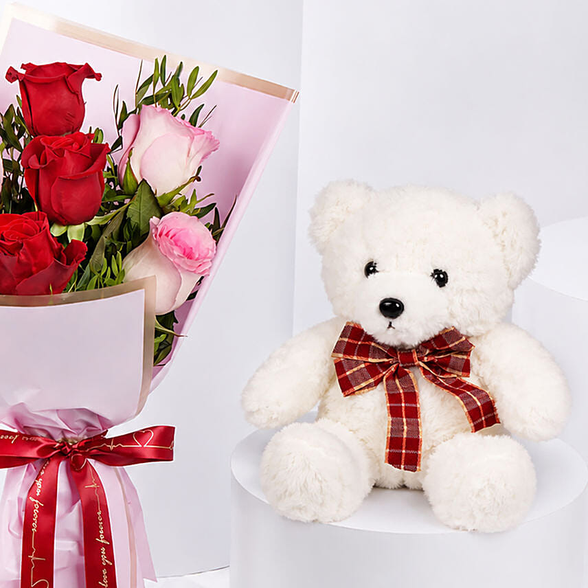 Pink and Red Roses Beauty Bouquet With Teddy Bear For Valentines