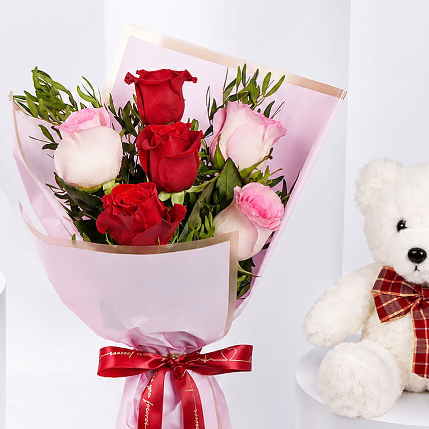 Pink and Red Roses Beauty Bouquet With Teddy Bear For Valentines