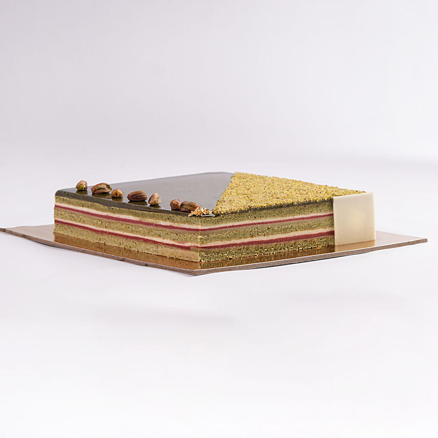 Pistachio Exotique Cake 8 Portion