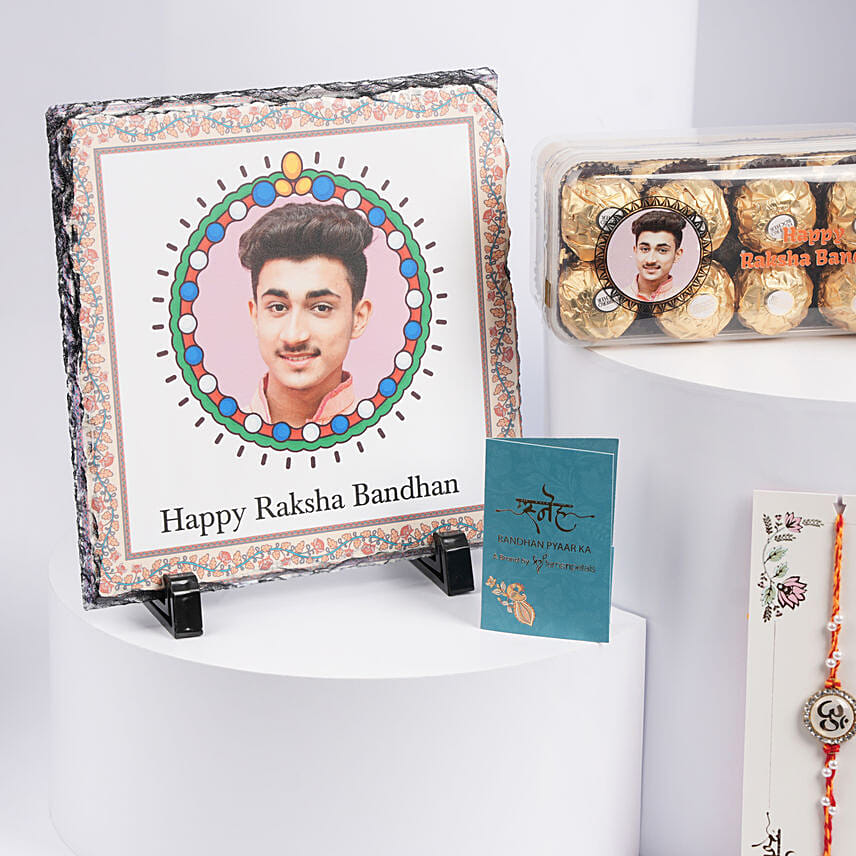 Rakhi with Personalised Gifts