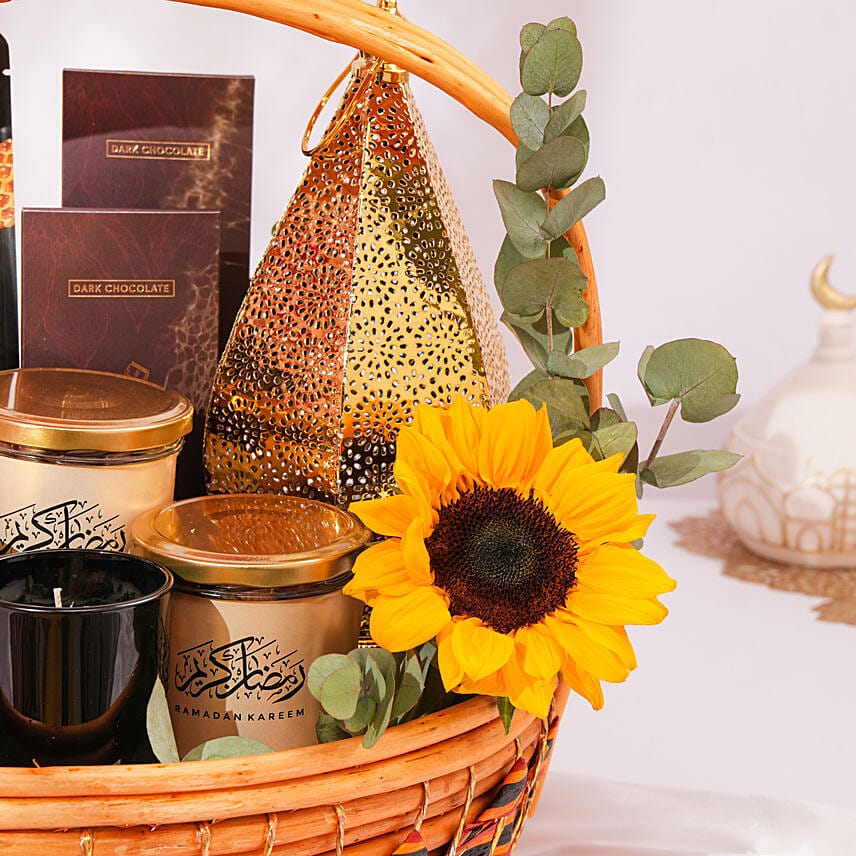 Ramadan Reverence Basket