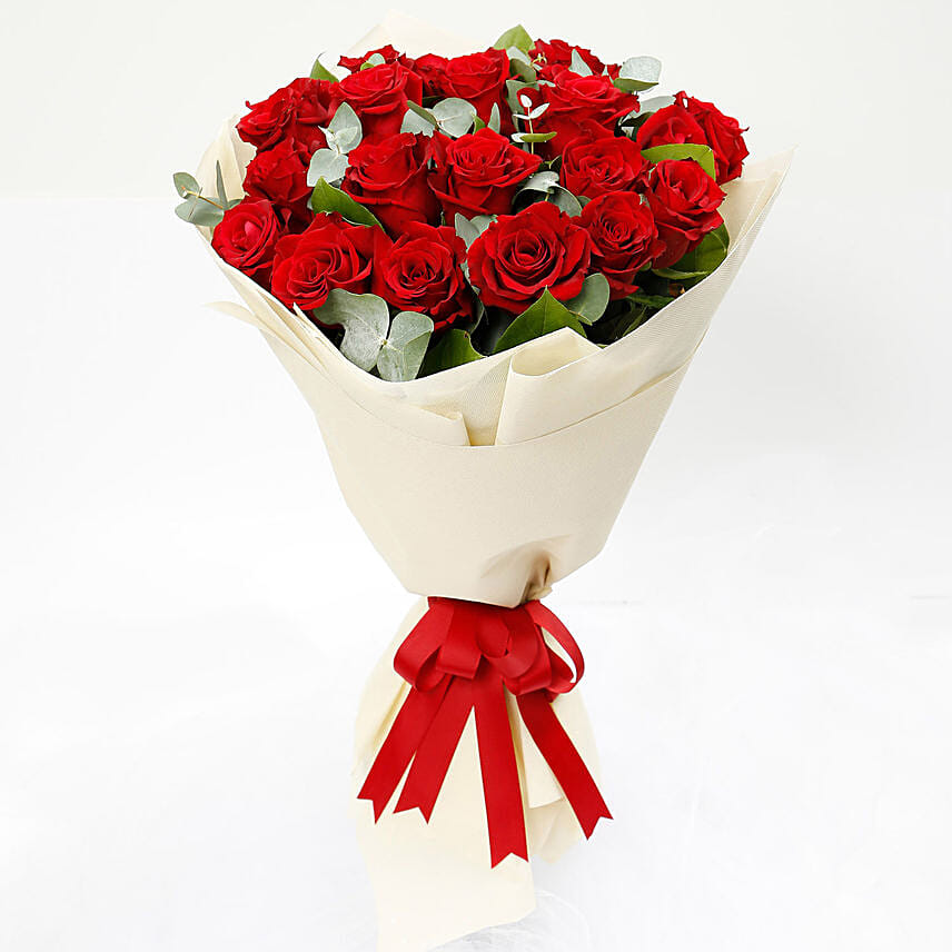 Red Roses Bouquet & Red Velvet Cake