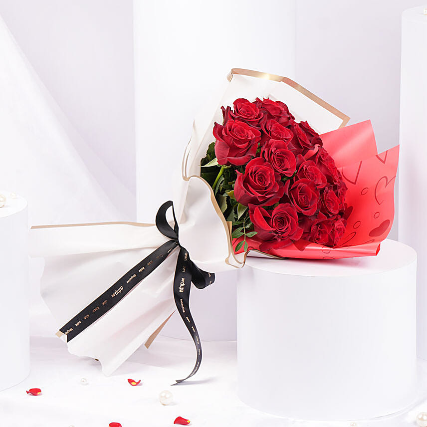 Rosy Reverie 18 Roses Bouquet