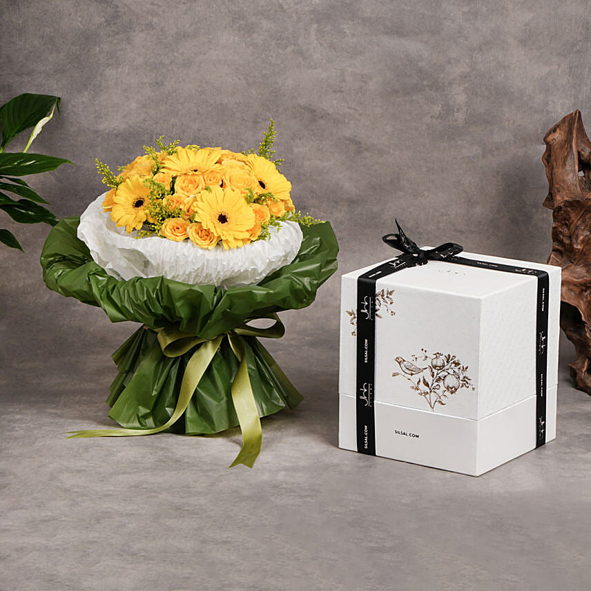 Signature Silsal Gift Box Of Rose Oud Scented Candle