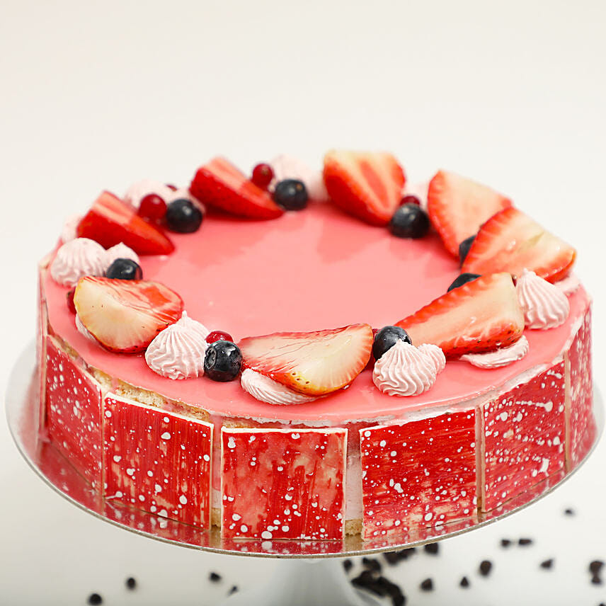 Strawberry Flavour Cake