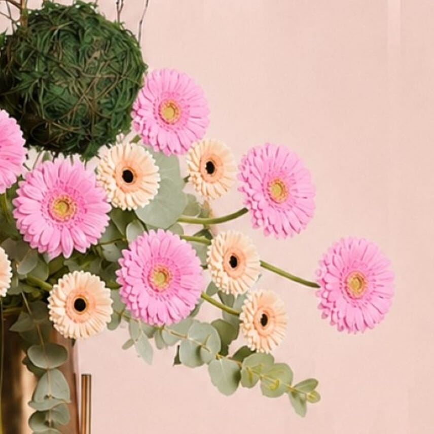 Majlis Luxe Dubai Flowers