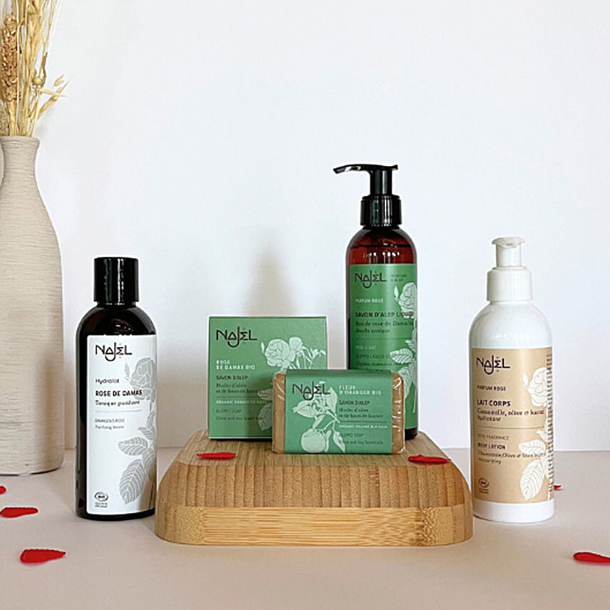 The Queen Of Roses Organic Skincare Gift Set