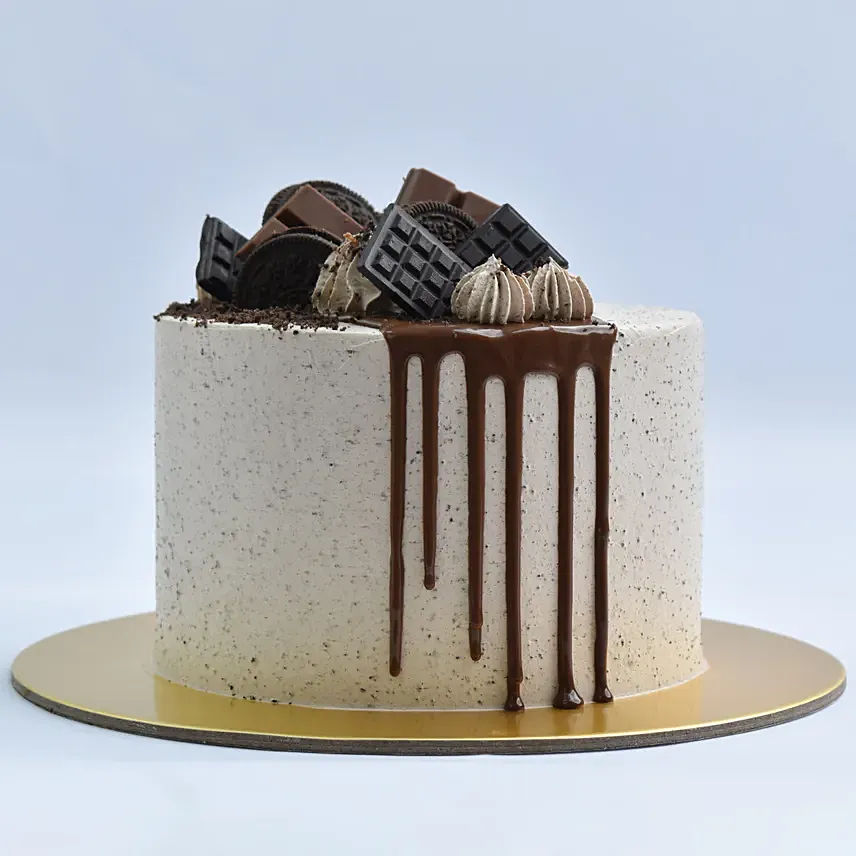 Ultimate Chocolate Oreo Cake