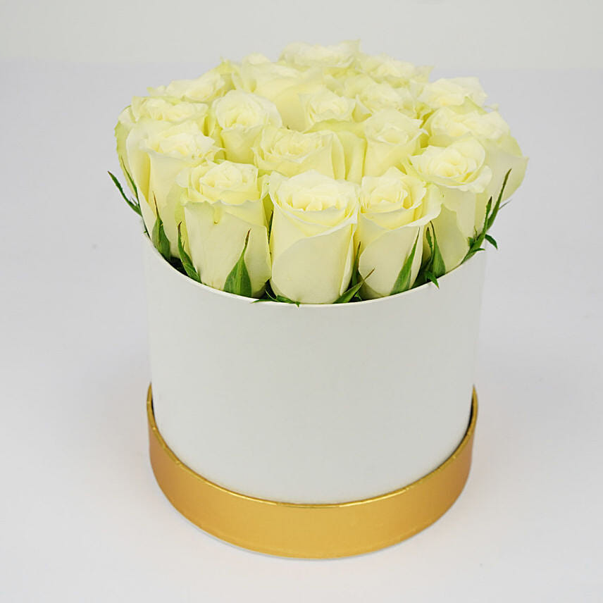 White Roses Beauty in A Box
