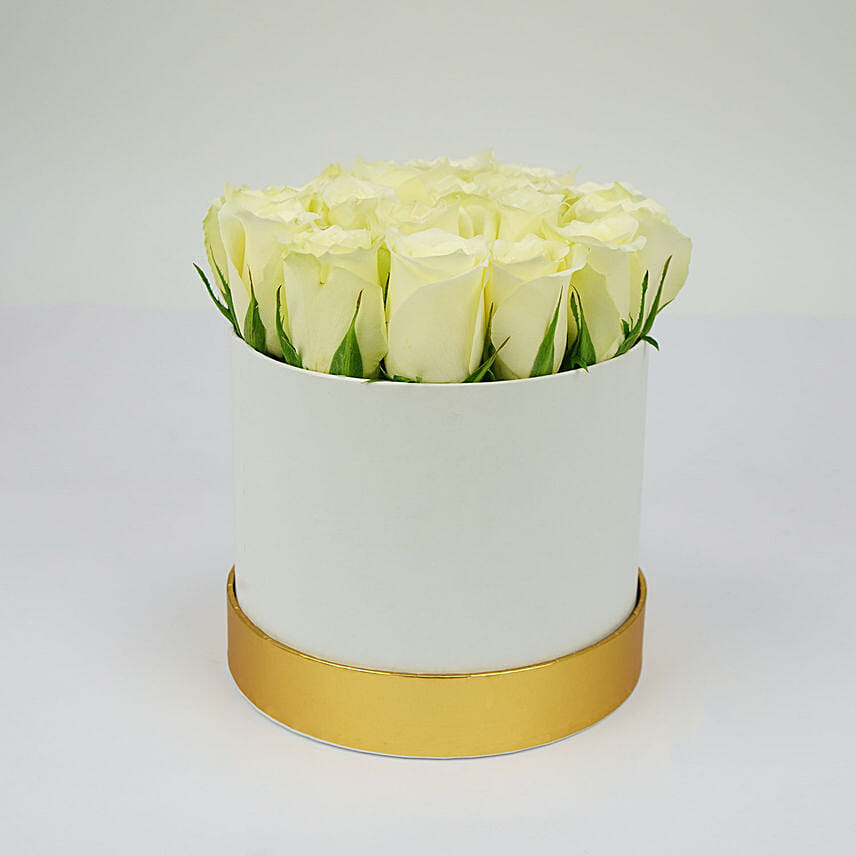 White Roses Beauty in A Box