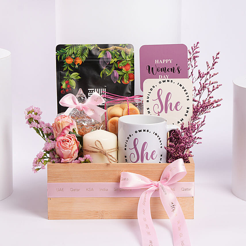 Womens Day Tulips And Roses Box With Candle