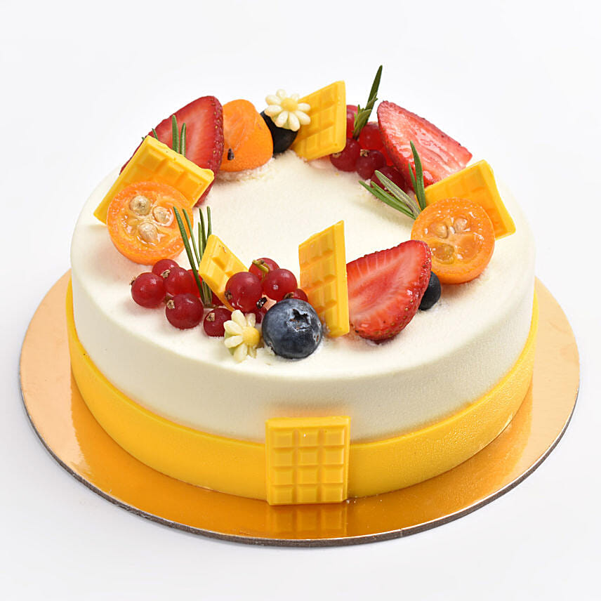 Yummy Vanilla Berry Delight Cake 2 Kg