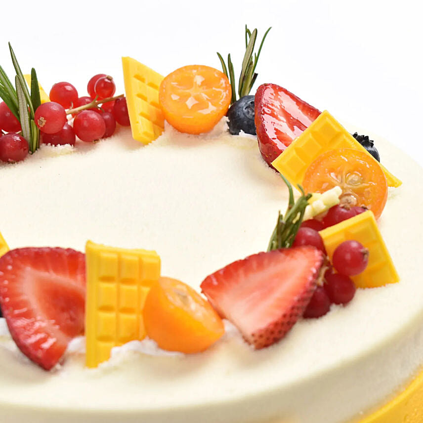 Yummy Vanilla Fruit 8 Portion Eggless Cake