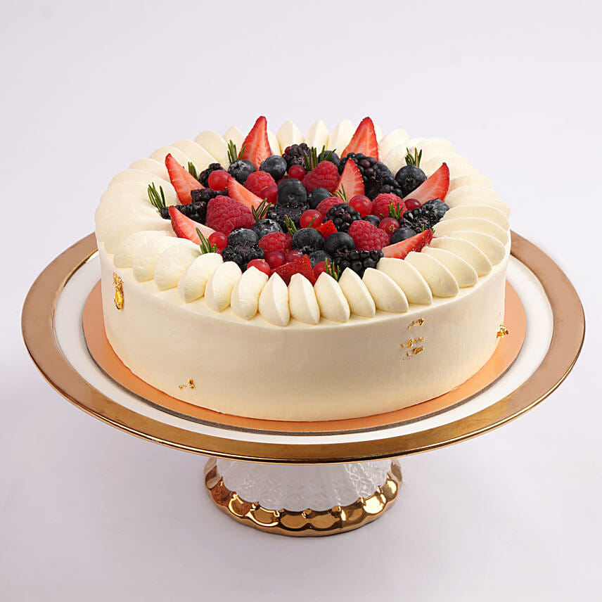 Fresh Berry White Chocolate Cake Fresh Berry White Chocolate Cake: