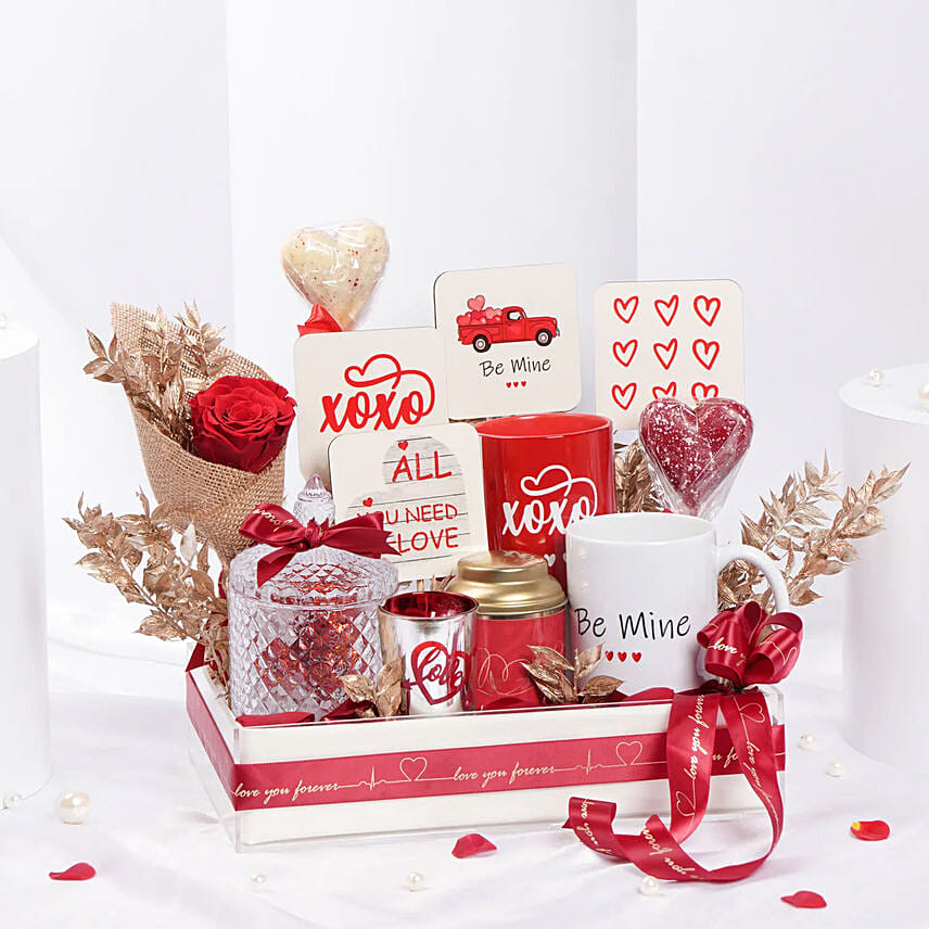 Hugs and Kisses Gift Hamper: Valentines Day Gift Hampers