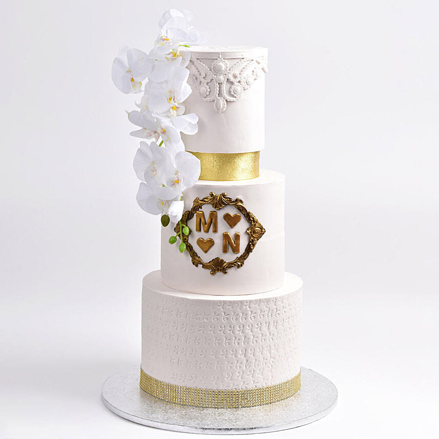 Moulded Ivory Wedding Cake Moulded Ivory Wedding Cake: Wedding Cakes