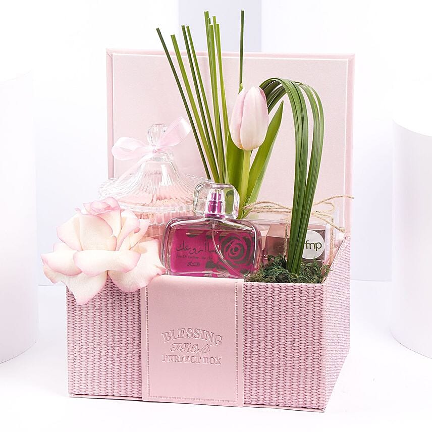هدايا نسائية | سلة عطر الرصاصي ما أروعك: Womens Day Gift Hampers