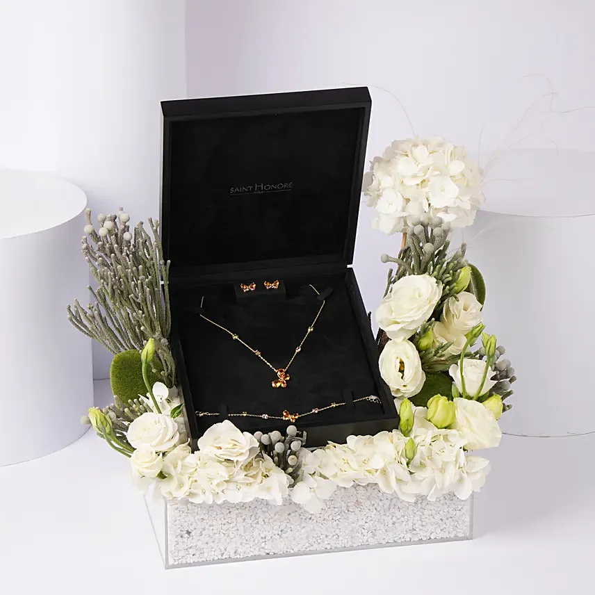 Saint Honore Paris Butterfly Jewel Gift Set For Her Saint Honore Paris Butterfly Jewel Gift Set For Her: Emirati Women's Day Gifts
