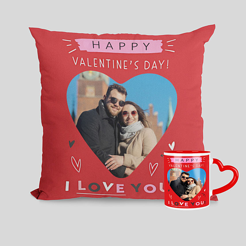 كومبو عيد الحب | وسادة و مج شكل قلب أحمر: وسائد بتصميم خاص