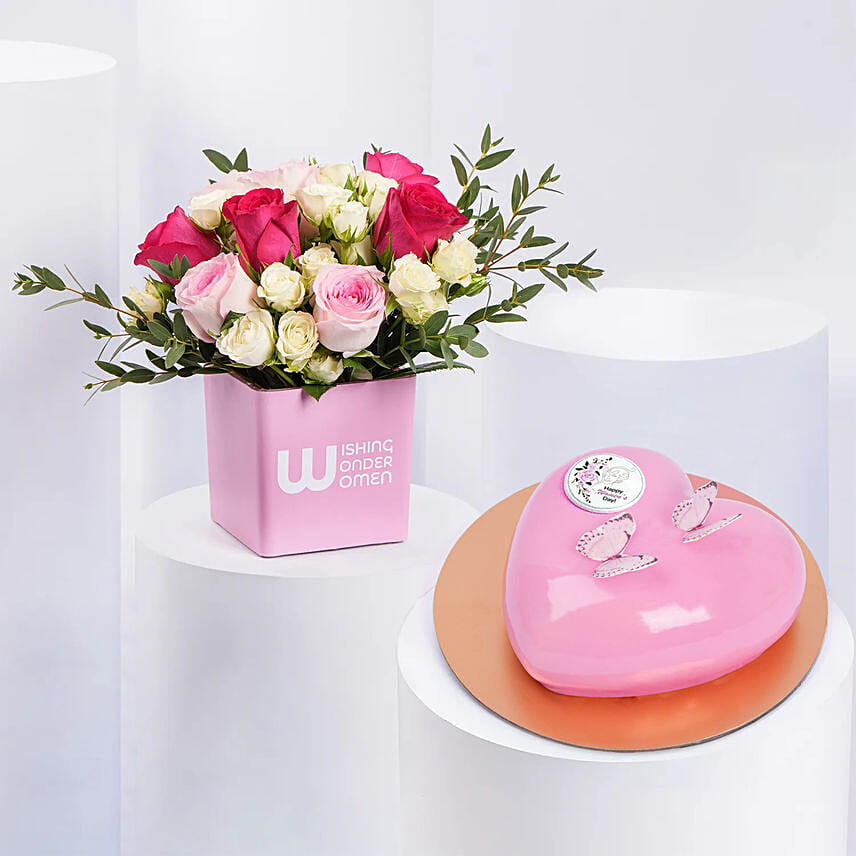 هدية مميزة باقة ورد في فازة مخصصة و كيك 500 غ هدية مميزة باقة ورد في فازة مخصصة و كيك 500 غ: باقة ورد يوم المرأة العالمي