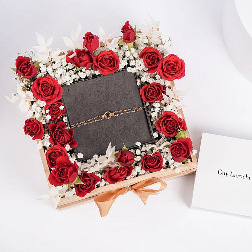 Guy Laroche Yellow Gold Plated Bracelet for Her Guy Laroche Yellow Gold Plated Bracelet for Her: