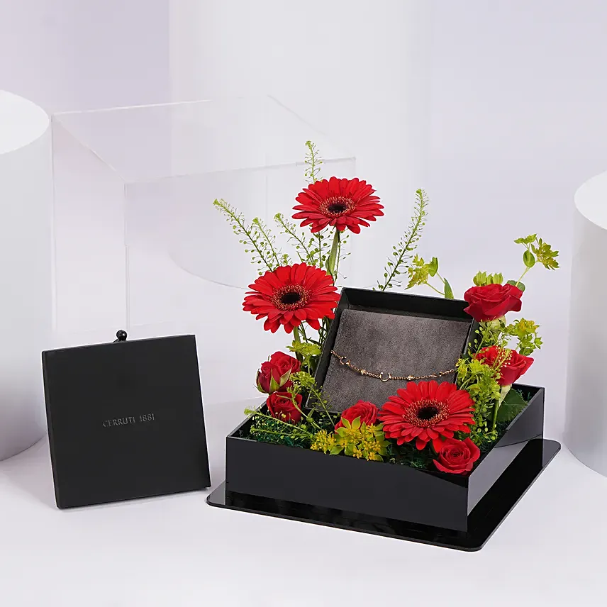 Cerruti 1881 Alessia Gold plated Bracelet Gift tray for Her: Jewellery