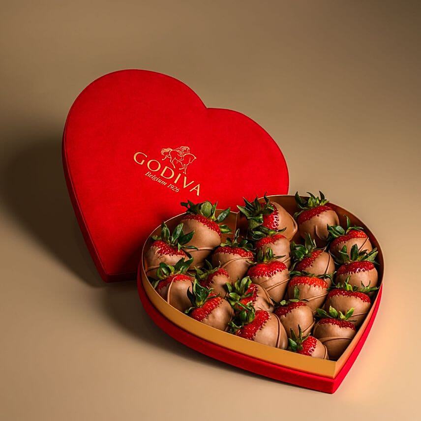 Godiva Strawberry Coeur Box: Branded Valentine's Day Gifts