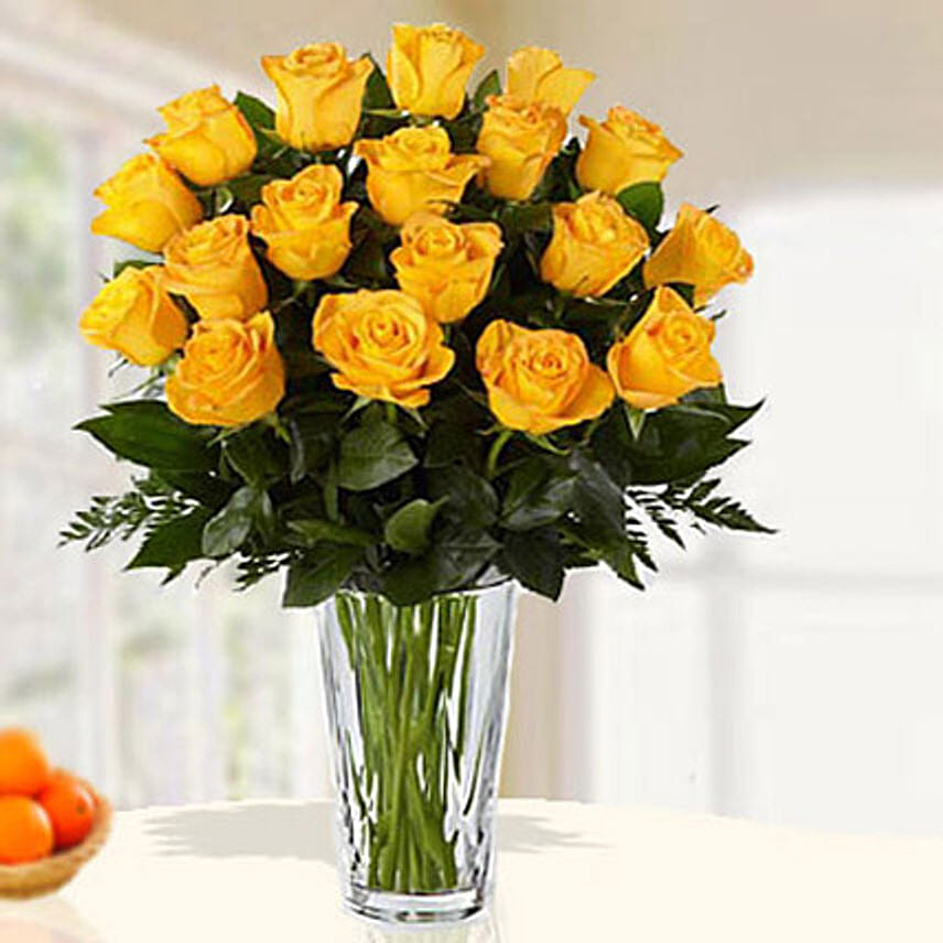 18 Yellow Roses Arrangement LB