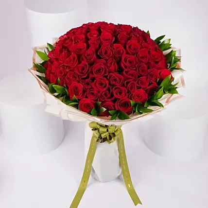 100 Red Roses: Hug Day Flowers