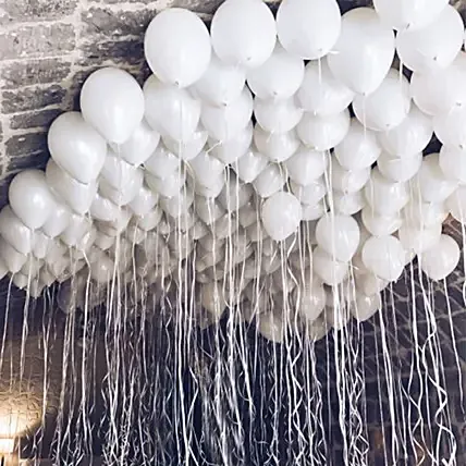 100 white balloons: Balloon Decorations
