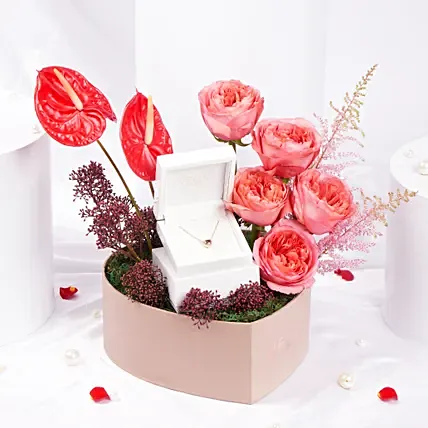 عقد الماس من فيغا و بوكس ورد: هدايا مجوهرات أون لاين 