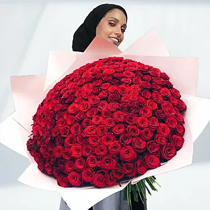 600 Red Roses Bouquet: Valentine's Day Flowers to Fujairah