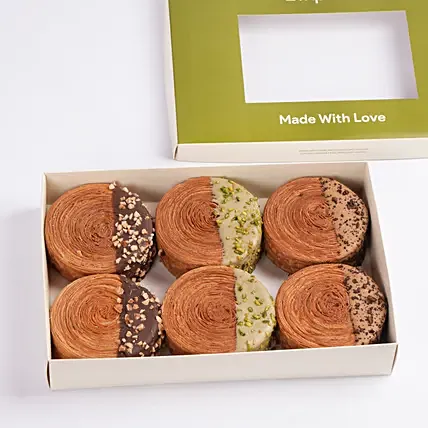 حلويات كرسبي رولز: هدايا الطعام