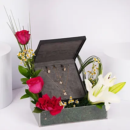 Cerruti 1881 Luxury floral Jewelry Gift Set For Women: Cerruti 1881 Jewellery