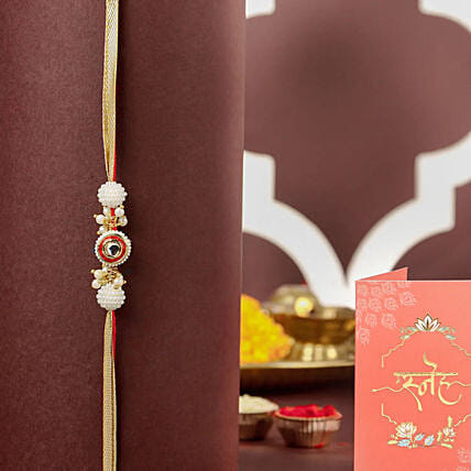 Crimson Majestic Pearl Rakhi: 